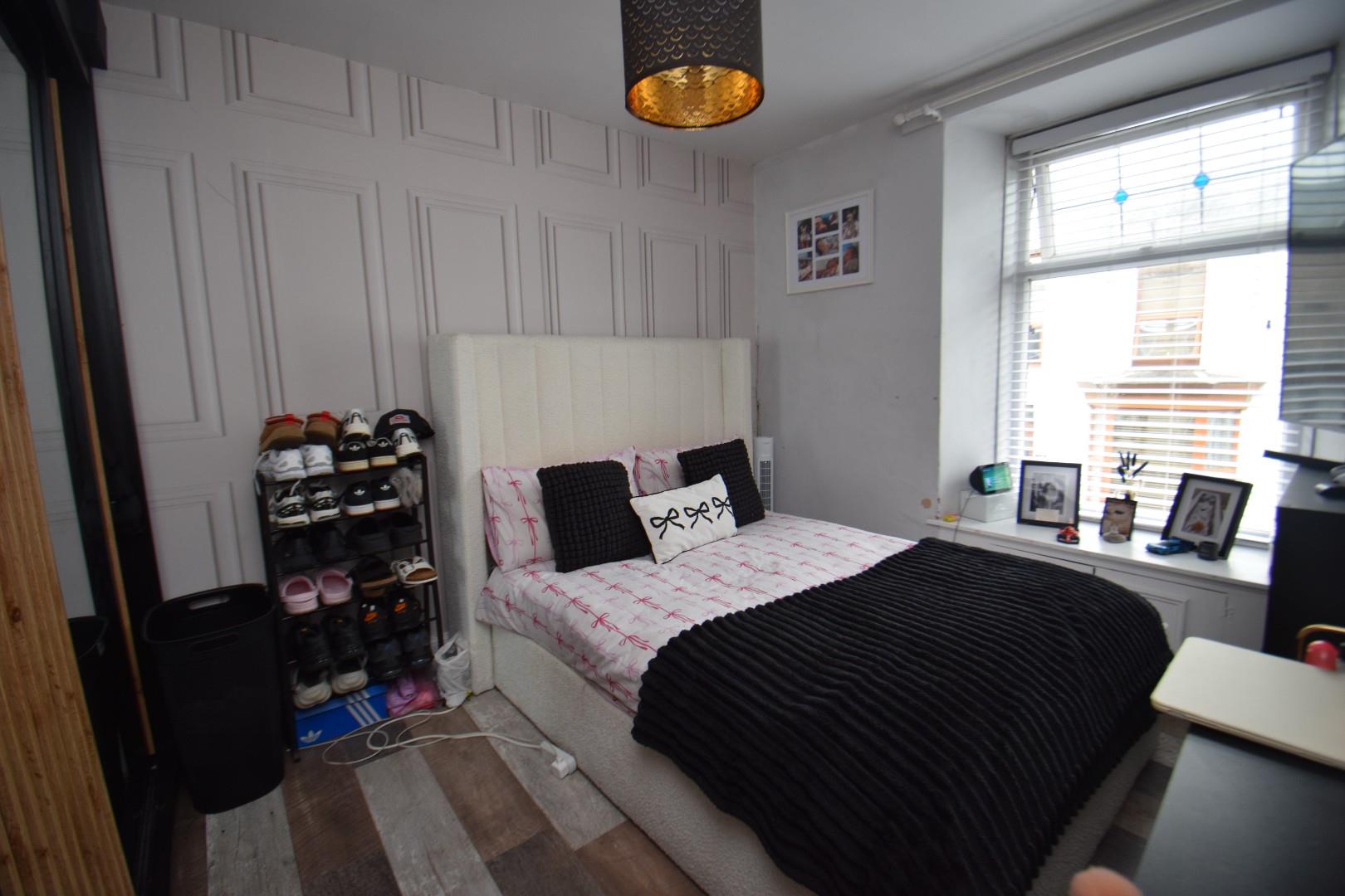 Bedroom 2.JPG